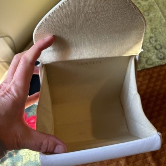 HAHN Designer White Leather Hard Case PURSE - Picture 10 of 11